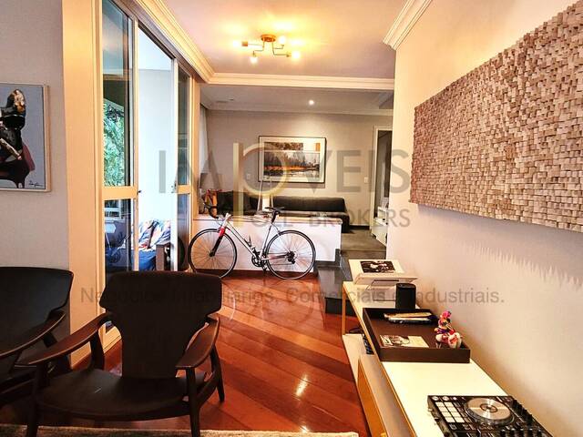 Apartamento Um por Andar para Venda em São Paulo - 4
