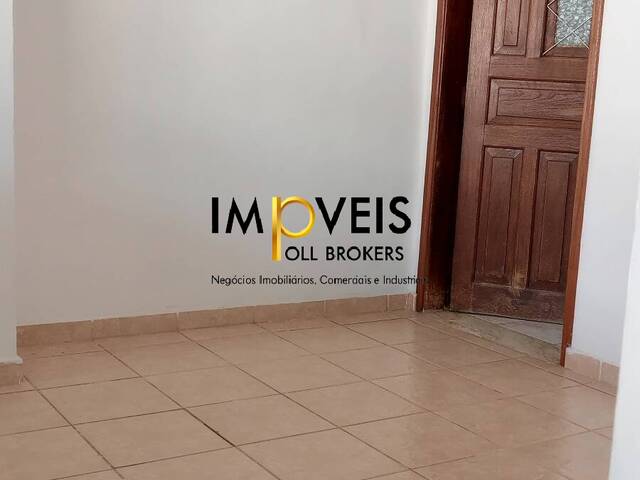 Casa Térrea de Rua para Venda em São Paulo - 4