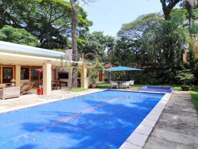 #3941 - Casa Mansão de Rua para Venda em São Paulo - SP - 1