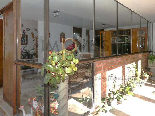 Sobrado de Rua para Venda em São Paulo - 5