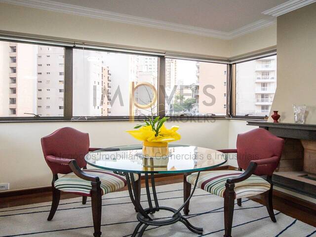 Apartamento Um por Andar para Venda em São Paulo - 4
